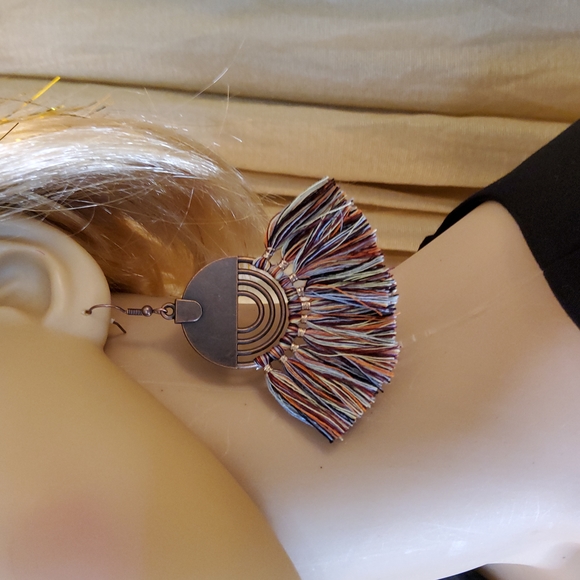 Vintage Style Boho Tassel Earrings - Picture 4 of 4